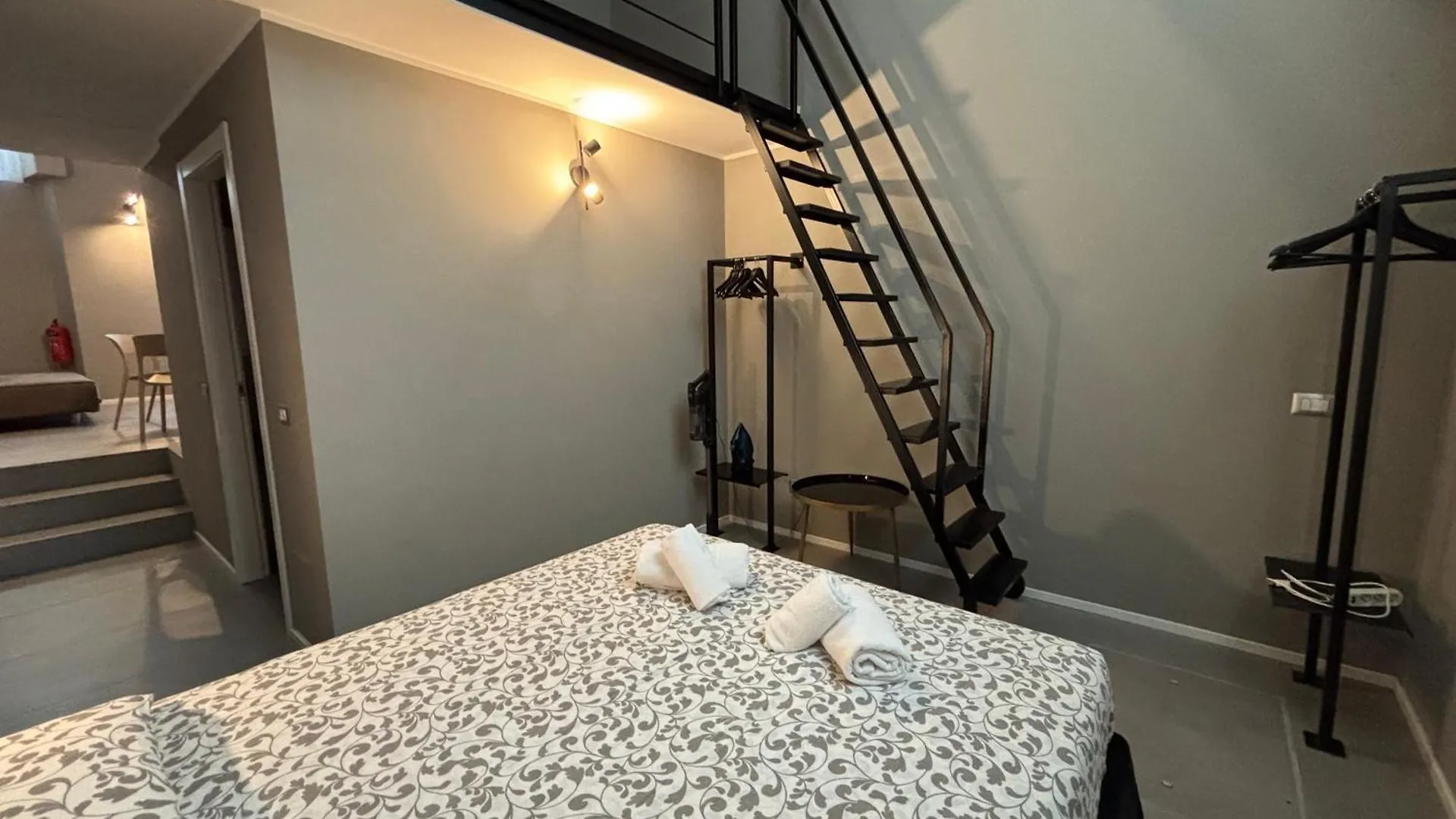 Διαμέρισμα Hozyhome Design Loft In Via Cermenate Μιλάνο